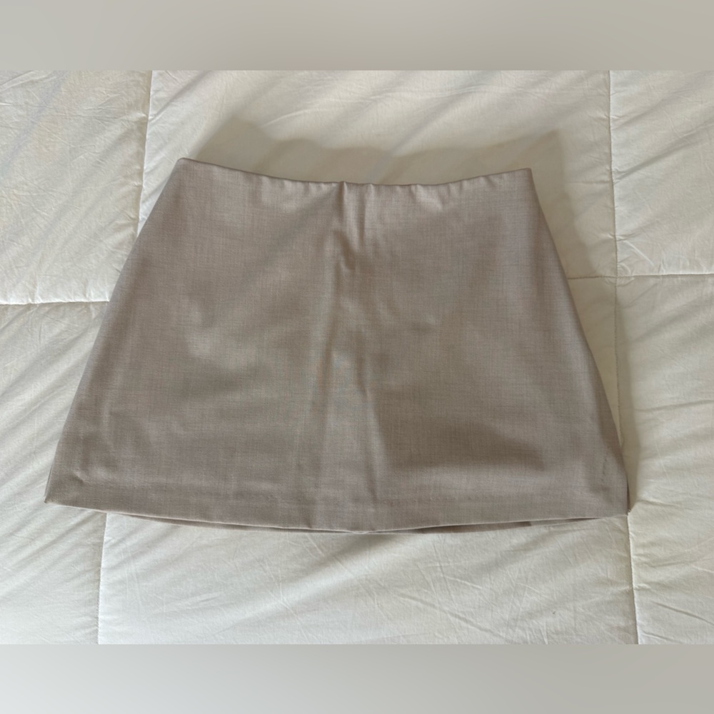 Aritzia Babaton Round Up  Women's Skirt